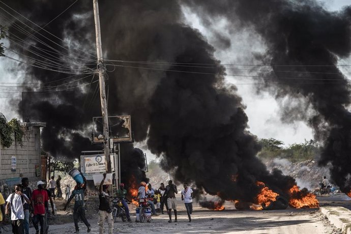 Archivo - Una manifestación contra el presidente haitiano Jovenel Moise en Puerto Príncipe.