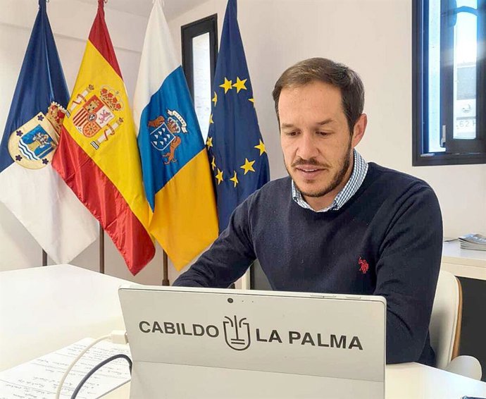 Archivo - El presidente de turno de la Fecai y titular del Cabildo de La Palma, Mariano H. Zapata