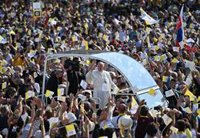 El Papa critica a aquellos que usan la cruz para fines políticos