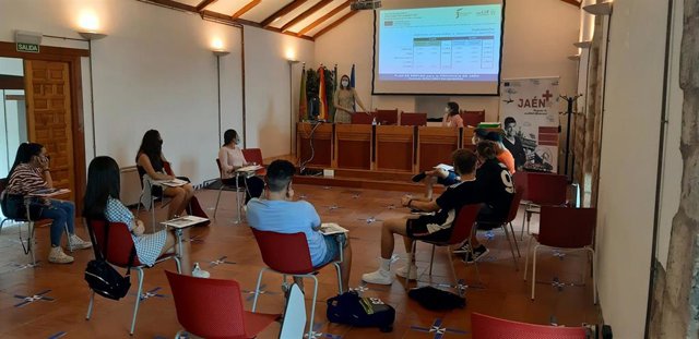 Jóvenes participantes en la segunda fase del programa Jaén+IV