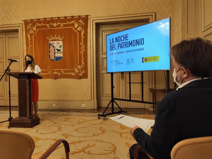 La concejal de Cultura, María Victoria Bermejo, presenta en Salamanca los actos culturales de La Noche del Patrimonio' junto al concejal de Turismo, Fernando Castaño.