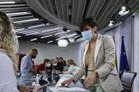 El Gobierno no se habría sentado en la mesa de diálogo con los expresos por no formar parte del Govern