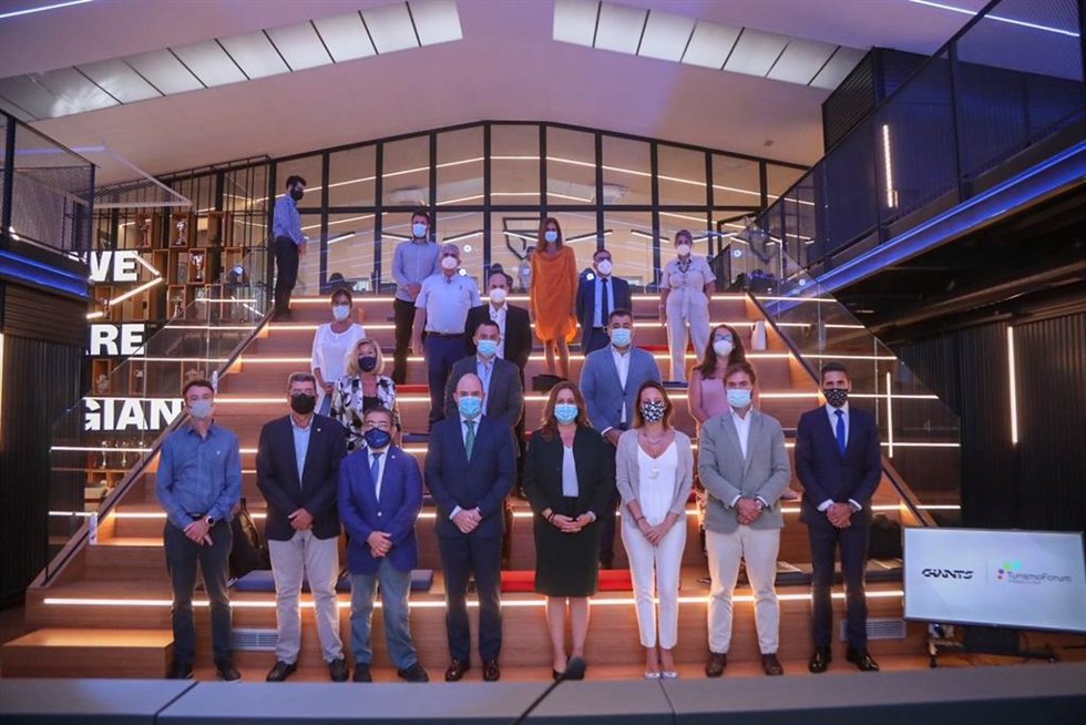 Foro de Turismo celebrado en la sede en Málaga del equipo Vodafone Giants