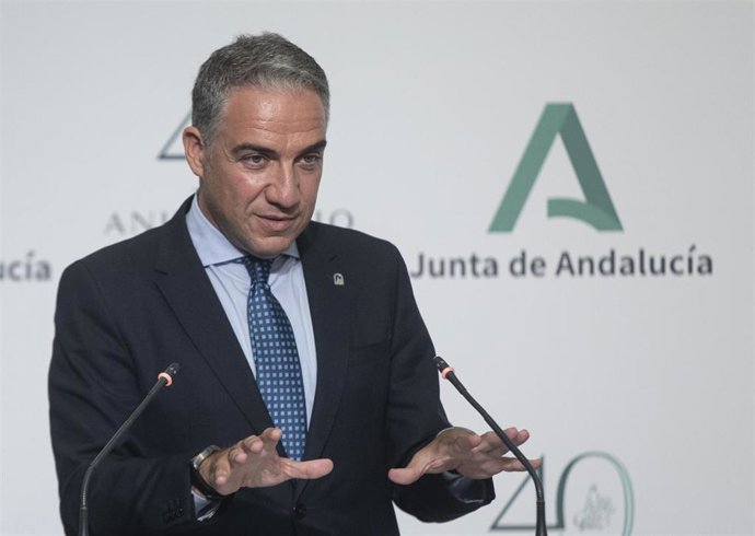 El consejero de Presidencia y portavoz del Gobierno, Elías Bendodo, este martes durante la rueda de prensa tras la reunión del Consejo de Gobierno.