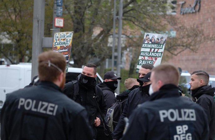 Archivo - Manifestación de apoyo al partido III. Weg 
