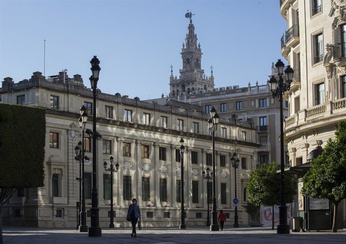 Archivo - Imagen de archivo de uno de los tramos de la avenida de la Constitución