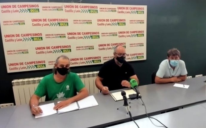 Jesús Manuel González Palacín (izda) y José Manuel de las Heras, durante la rueda de prensa.