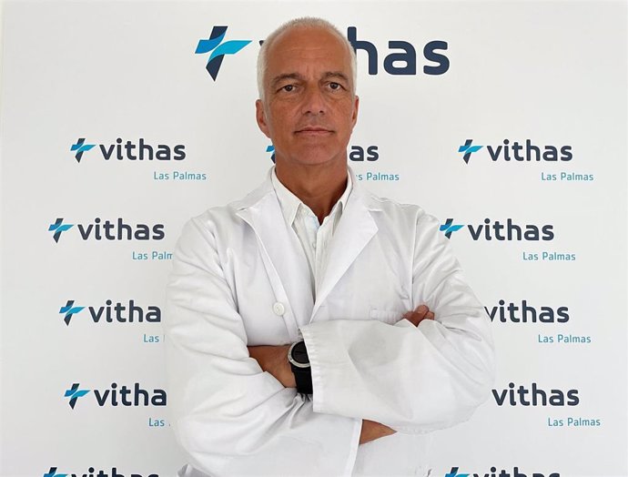 El Dr. Manuel Rapariz, jefe del servicio de urología de Vithas Las Palmas