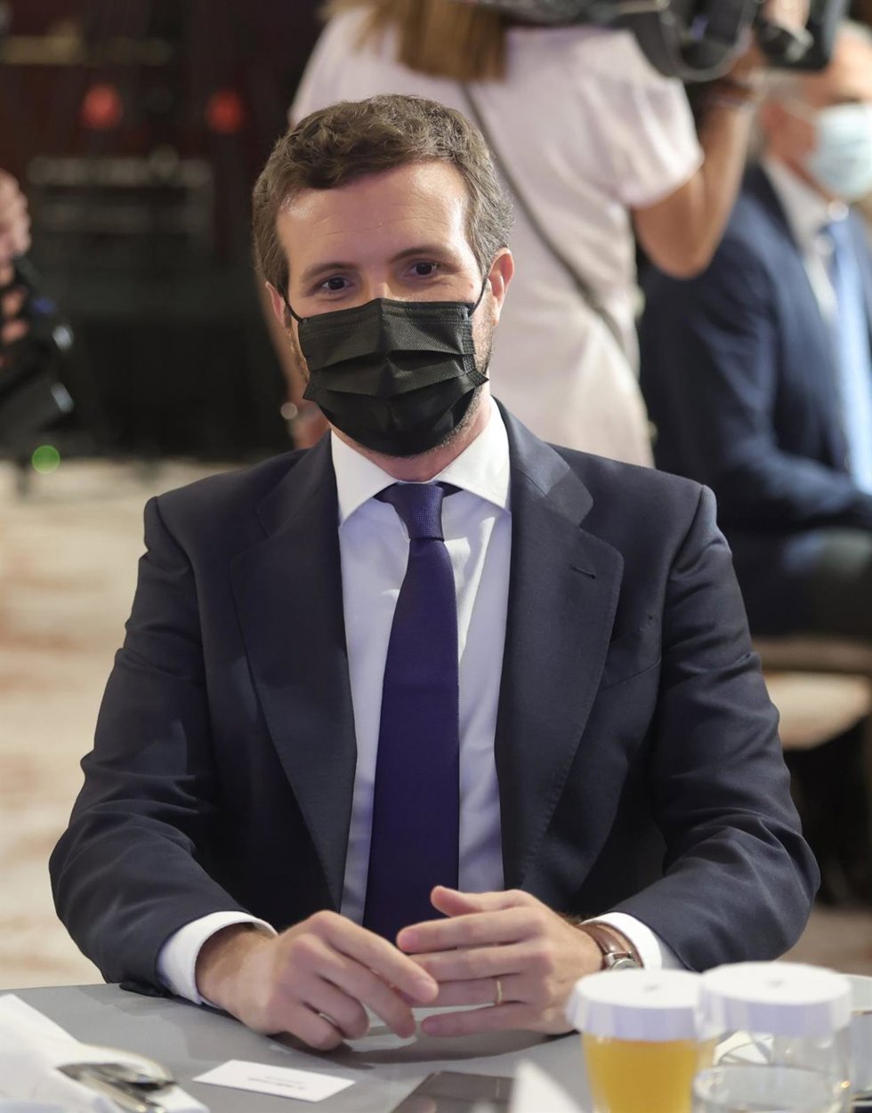 El presidente del Partido Popular, Pablo Casado, durante un desayuno informativo.