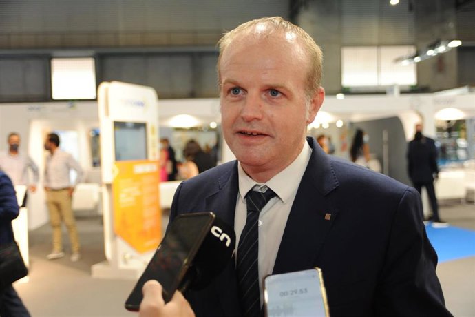 El secretario de Empresa y Competitividad de la Generalitat, Albert Castellanos, en el salón Expoquimia