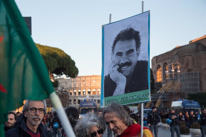 Manifestación celebrada en Roma por la libertad del líder kurdo Abdulá Ocalan.