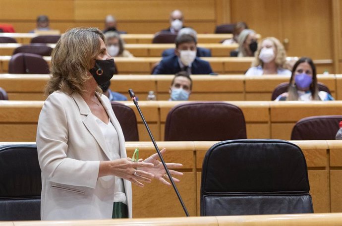 La vicepresidenta tercera y ministra de Transición Ecológica y Reto Demográfico, Teresa Ribera, interviene durante el primer pleno y primera sesión de control al Gobierno en el Senado tras el parón estival, a 14 de septiembre de 2021, en Madrid (España)