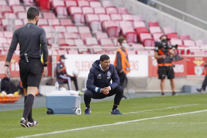 Archivo - Coach Sergio Conceicao of FC Porto during the Portuguese championship Liga NOS football match between SL Benfica and FC Porto on May 6, 2021 at Estadio da Luz in Benfica, Portugal - Photo Joao Rico / ProSportsImages / DPPI