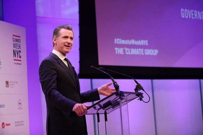 Archivo - 23 September 2019, US, New York: Governor of California, Gavin Newsom speaks at the opening ceremony of Climate Week NYC at The Times Centre. Photo: Dan Callister/PA Wire/dpa
