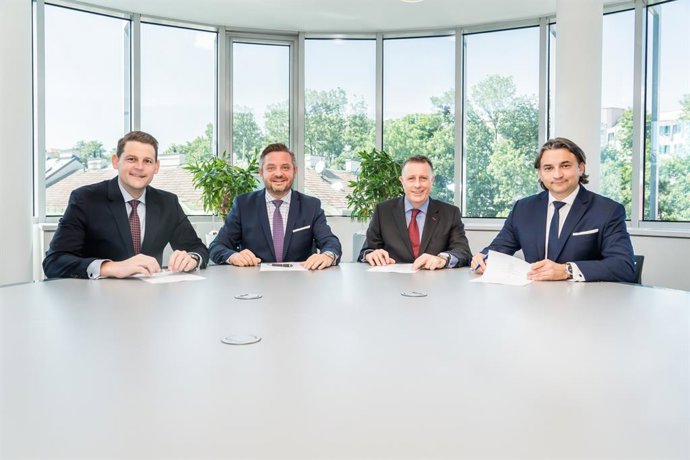 Archivo - Left to right: Georg Winter, Friedrich Neubrand, Steve Bonynge, Piotr Cieślak Marion Gartler