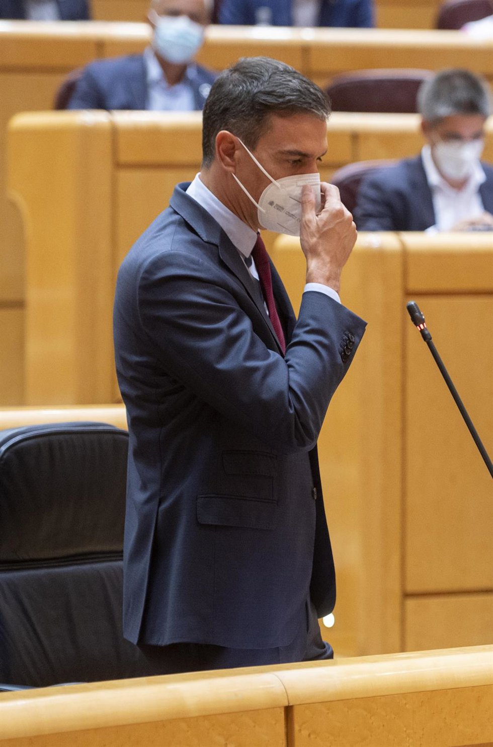 El presidente del Gobierno, Pedro Sánchez, interviene durante el primer pleno y primera sesión de control al Gobierno en el Senado tras el parón estival, a 14 de septiembre de 2021, en Madrid (España). La primera tarea del Gobierno de este nuevo curso p