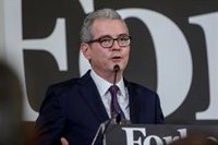 Isla dice que la posición competitiva de Inditex es "más fuerte que nunca" y cree adecuado integrar Uterqüe