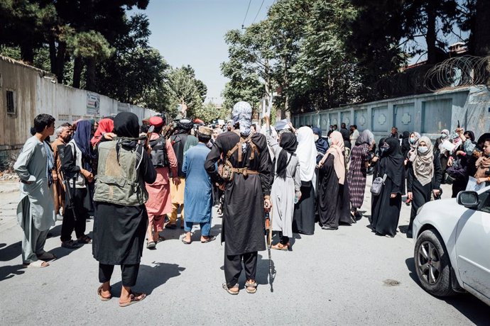 Protesta frente a la Embajada de Pakistán en Kabul