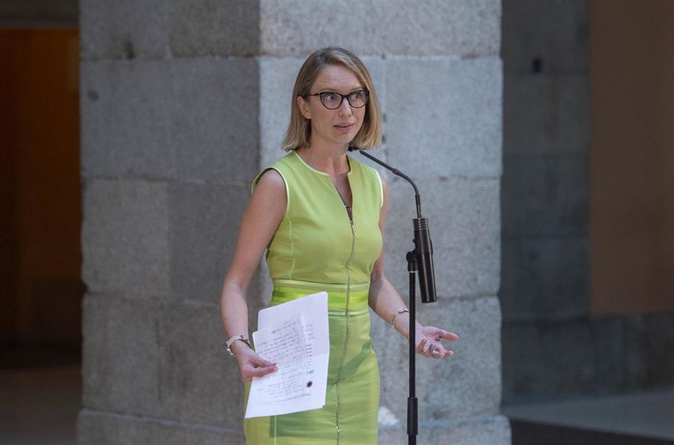 La portavoz de Unidas Podemos en la Asamblea, Carolina Alonso, ofrece declaraciones a los medios de comunicación en la sede del Gobierno regional, a 6 de septiembre de 2021, en Madrid (España). La presidenta madrileña mantiene este lunes una nueva ronda