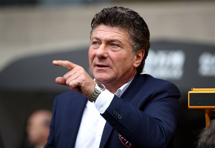 Archivo - 29 August 2019, England, Wolverhampton: Torino's manager Walter Mazzarri is seen prior to the start of the UEFA Europa League play-off second leg soccer match between Wolverhampton Wanderers and Torino at Molineux Stadium. Photo: Nick Potts/PA