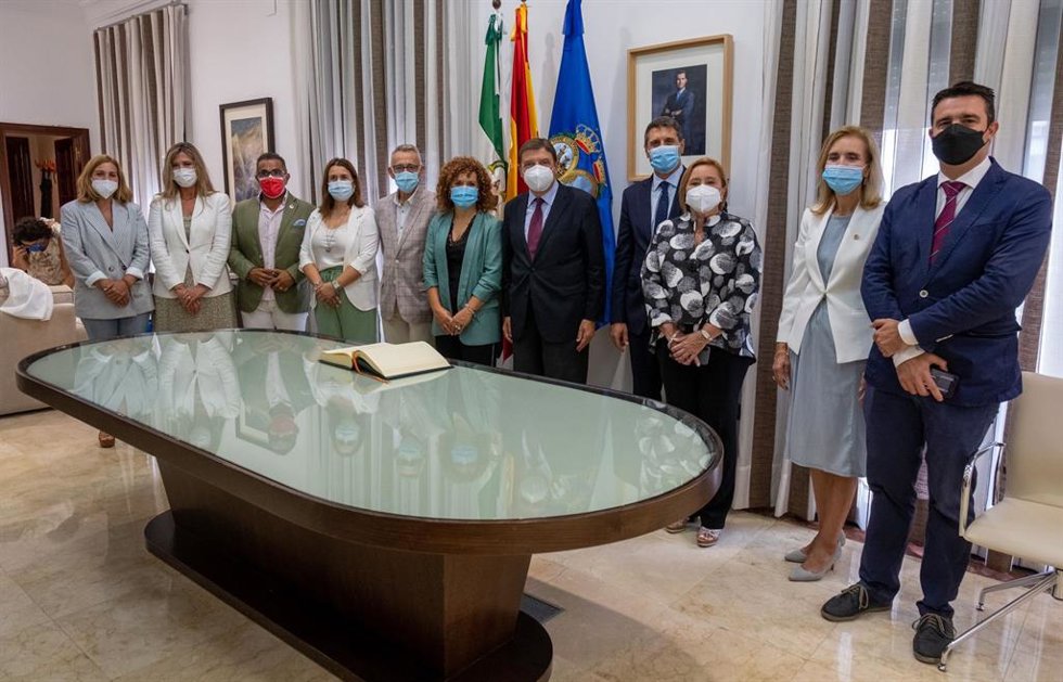 El ministro de Agricultura, Luis Planas, visita la Diputación de Huelva.