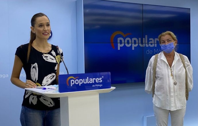 La portavoz del PP de Málaga, Elisa Pérez de Siles, en rueda de prensa