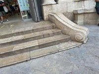 El PP exige al Govern del Rialto que rectifique y no siga adelante con las pérgolas de la plaza de Brujas