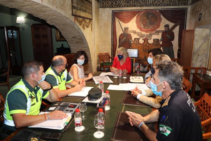 Reunión en la que el Ayuntamiento de Marbella ha trasladado a Tráfico el ofrecimiento de una parcela para el nuevo destacamento de la Guardia Civil