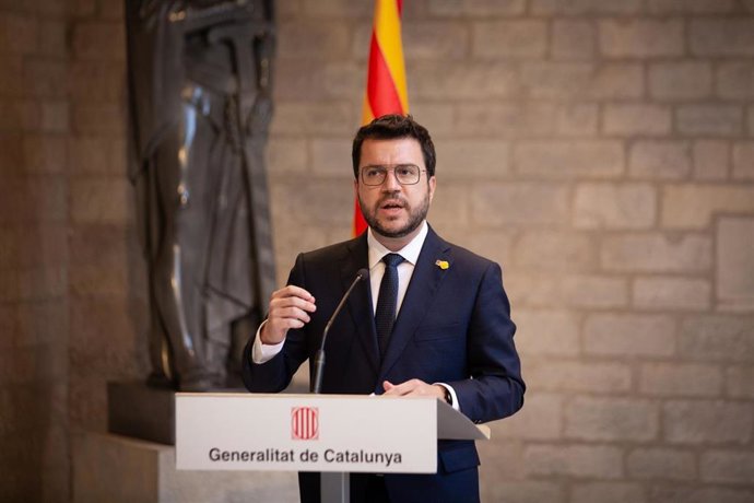 El presidente de la Generalitat, Pere Aragons, compareciendo ante los medios en el Palau de la Generalitat tras reunirse con el presidente del Gobierno, Pedro Sánchez, en el marco del segundo encuentro de la mesa de diálogo