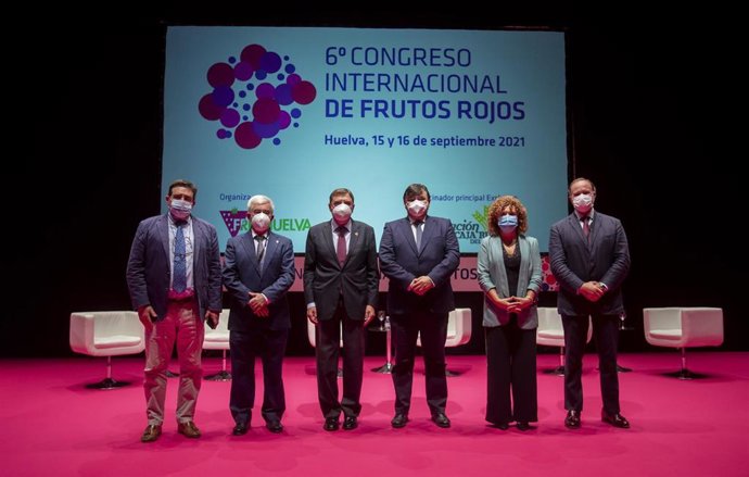Inauguración del sexto Congreso Internacional de Frutos Rojos en Huelva.