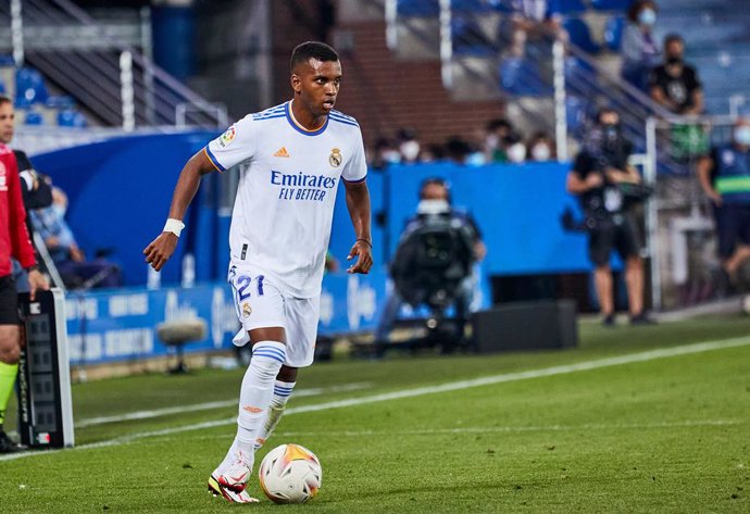 Archivo - Rodrygo of Real Madrid CF in action during the Spanish league, La Liga Santander, football match played between Deportivo Alaves and Real Madrid CF at Mendizorroza stadium on August 14, 2021 in Vitoria, Spain.