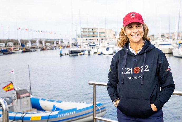 Visita de la infanta Elena al Xacobeo 6mR Europeans 2021 organizado por el Real Club Náutico de Sanxenxo