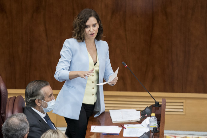 La presidenta de la Comunidad de Madrid, Isabel Díaz Ayuso, en una sesión de control al Gobierno de la Comunidad de Madrid en la Asamblea de Madrid, a 16 de septiembre de 2021