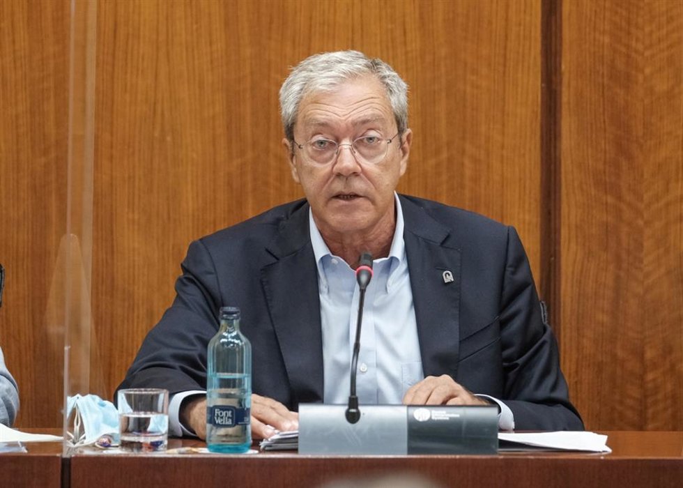 El consejero de Transformación Económica, Rogelio Velasco, en una imagen de archivo de una comparecencia parlamentaria.