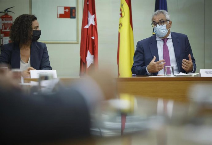 El consejero de Administración Local y Digitalización del Ejecutivo autonómico, Carlos Izquierdo, se reúne con la junta directiva de Alastria