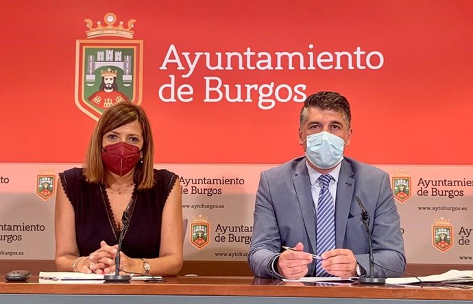 Los coportavoces del equipo de Gobierno local de Burgos, Nuria Barrio y Vicente Marañón.