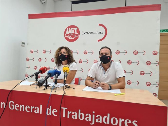 La secretaria general de UGT Extremadura, en la rueda de prensa de este jueves en Mérida.