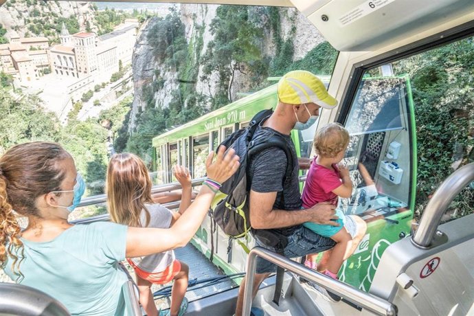 Archivo - Uno de los teleféricos de Montserrat (Barcelona)