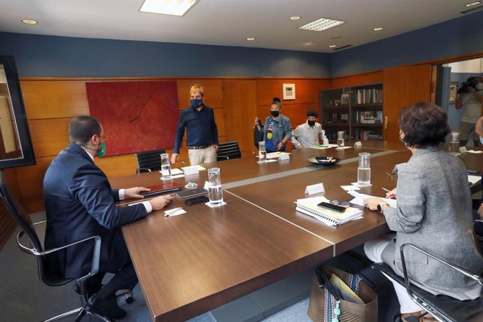 Reunión con Podemos.