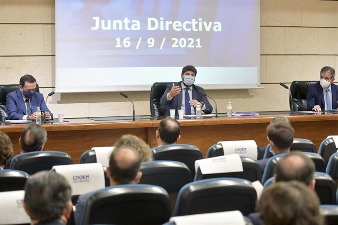 López Miras, en la clausura de la reunión conjunta de la Comisión Ejecutiva y Junta Directiva de la Confederación Regional de Empresarios de Murcia (CROEM)