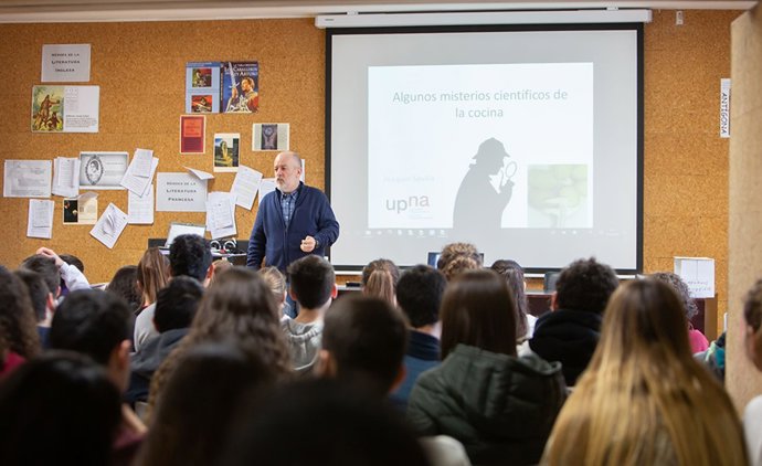 Archivo - Imagen de archivo de una de las charlas.