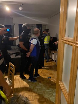 Momento de la detención de Hugo Carvajal, buscado por la Justicia para su extradición a EEUU