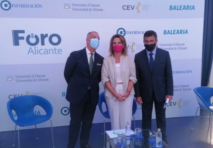 La ministra Teresa Ribera en el Foro Alicante.