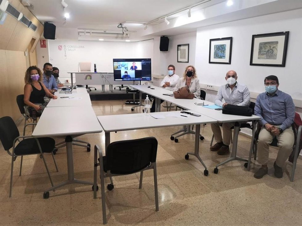La Conselleria de Salud y Consumo se reúne con el sector privado para trabajar de forma coordinada en la prestación de la eutanasia en Baleares.