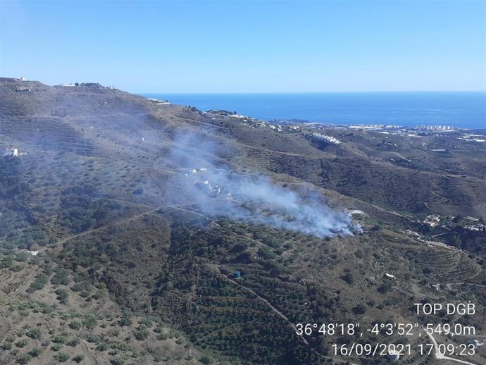 Incendio forestal en Arenas