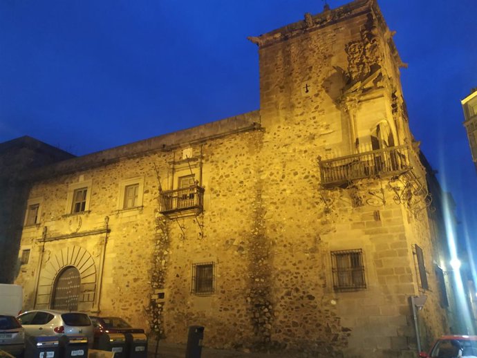 Archivo - El proyecto del hotel de lujo en el Palacio de Godoy de Cáceres ya tiene licencia de obra