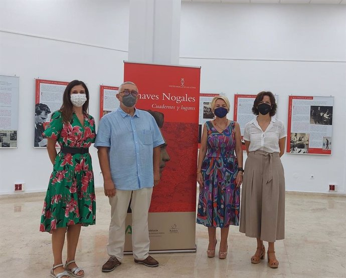 Presentación de la exposició homenaje al escritor Manuel Chaves Nogales en la Biblioteca Francisco Villaespesa de Almería.