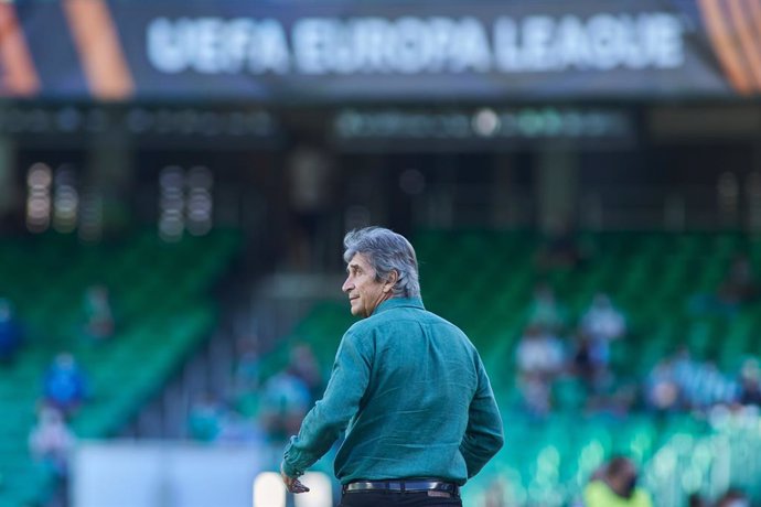 Manuel Pellegrini, head coach of Real Betis, looks on during the UEFA Europa League, Group G, football match played between Real Betis and Celtic FC at Benito Villamarin stadium on September 16, 2021, in Sevilla, Spain.