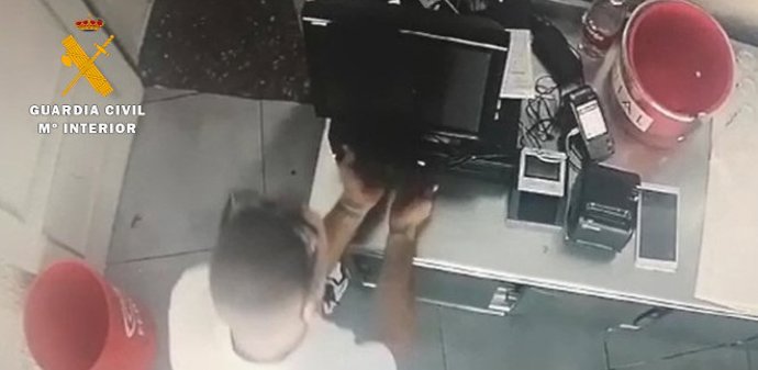 Los dos investigados por robar en un restaurante abierto de Albacete 820 euros tienen numerosos antecedentes.