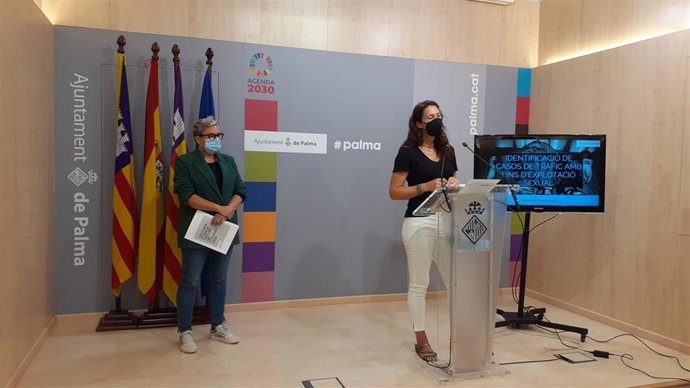 La regidora de Justicia Social, Feminismo y LGTBI de Palma, Sonia Vivas, en rueda de prensa.